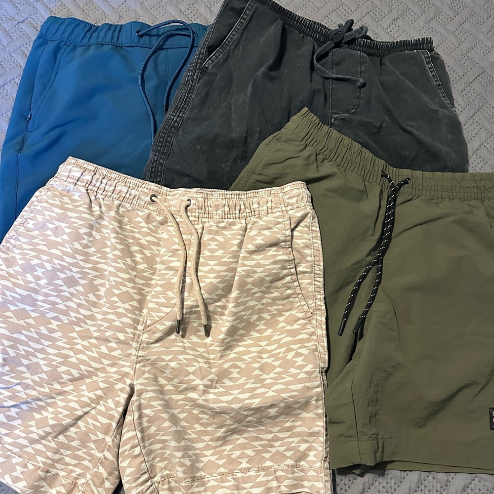Set of Four Men's Casual Shorts XS